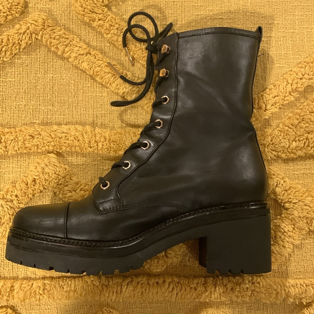 Boots - Picture 3 of 5